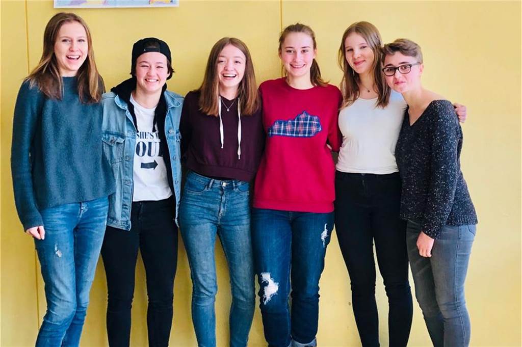 Deutsche Geschichte, Träume und die menschliche Psyche im Lüner Theater Das Ensemble des Jungen Theaters im Flöz K. spielt „Mr. Pilk´s Irrenhaus“.