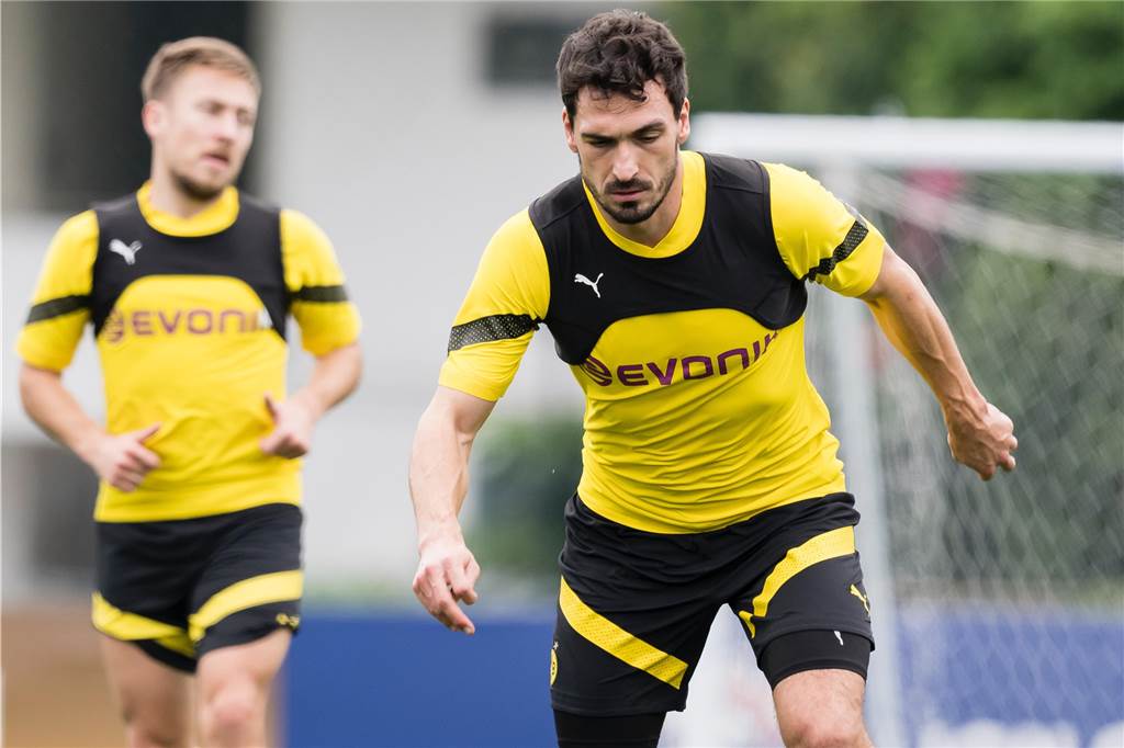 Das erste BVB-Training in Singapur.