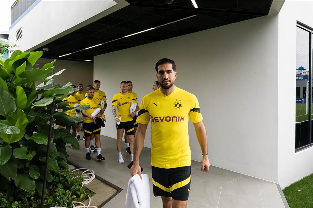 Das erste BVB-Training in Singapur.
