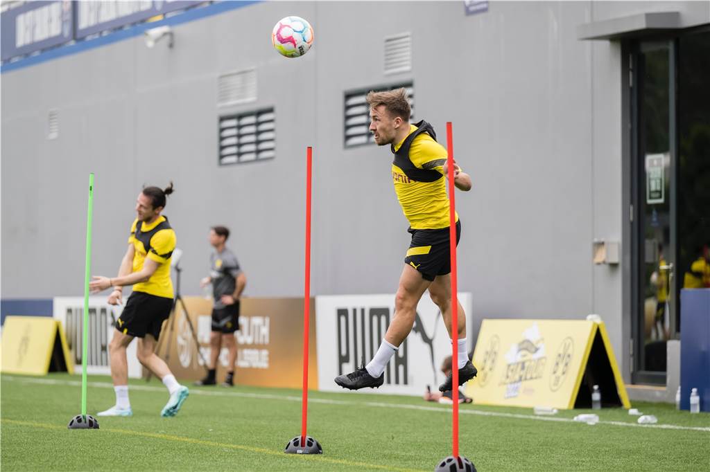 Das erste BVB-Training in Singapur.
