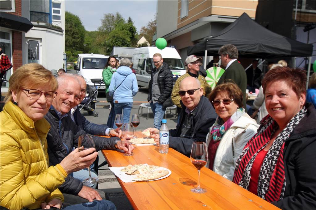 Das erste Maifest nach der Coronapause in Westhofen war gut besucht.