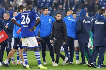 Das erste Spiel nach der Länderspielpause hat sich Domenico Tedesco sicherlich anders vorgestellt.