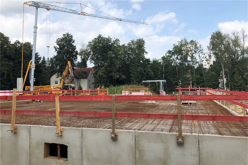 Wohncarree Hangeney: Die drei neuen Stadthäuser nehmen Gestalt an Das erste Stadthaus nimmt schon Gestalt an.