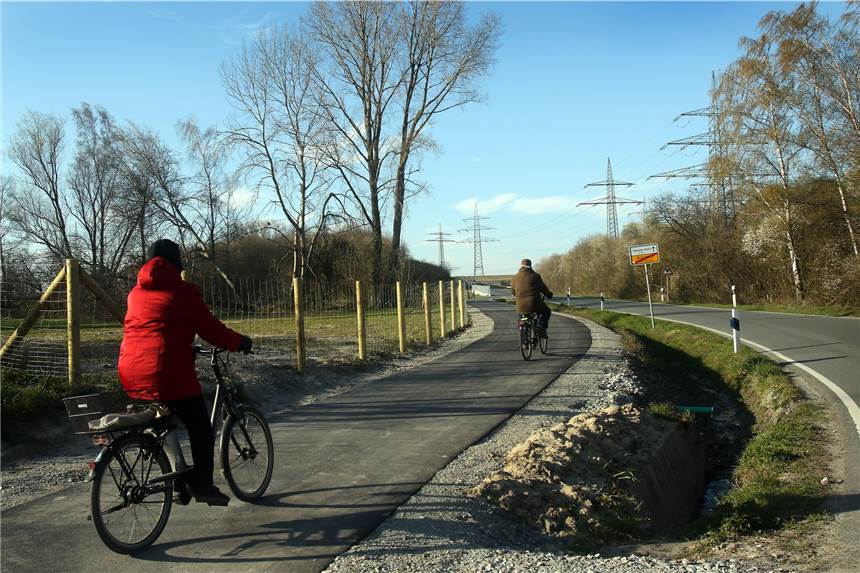 Erstes Teilstück des Radweges von Stockum nach Horst ist endlich eröffnet Das erste Teilstück des neuen Radwegs zwischen Stockum und Horst entlang der Mühlenstraße ist fertiggestellt.