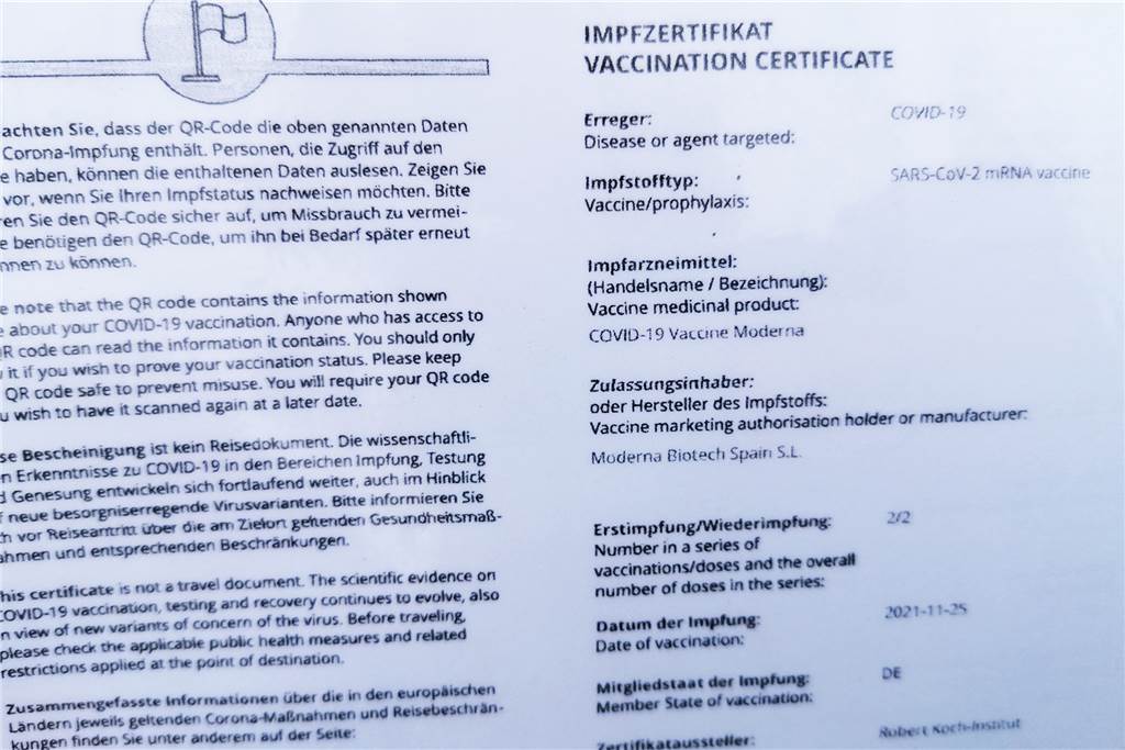 Corona-Impfung mit Johnson: Dortmunderin fühlt sich nach Booster „veräppelt“ Das EU-Zertifikat weist trotz der Boosterimpfung mit dem Moderna-Vakzin einen Status von 2/2 Impfungen aus - wie bei Erstimpfungen.