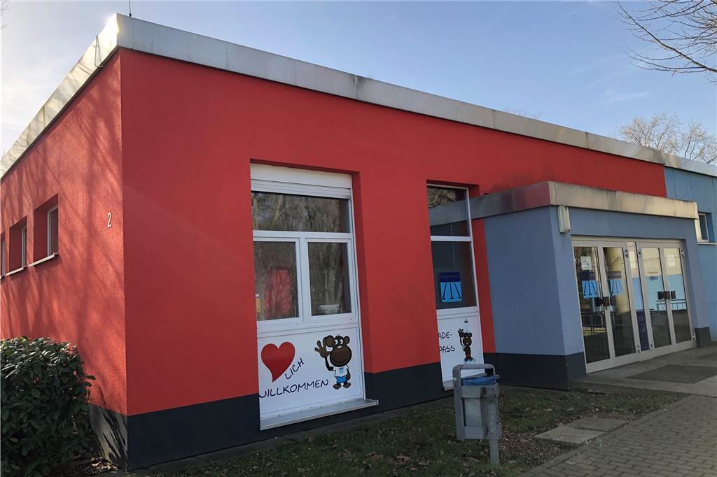 Evinger Hallenbad-Betreiber hoffen auf Geld von der Stadt Das Evinger Hallenbad befindet sich an der Württemberger Straße in Obereving.