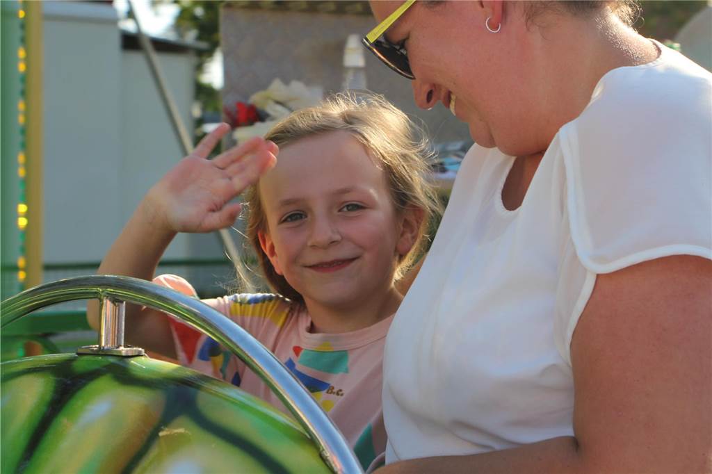 Mit Lotta (5) über die Ahauser Kirmes: So viel Spaß hat das Kind für 30 Euro Das Fazit: Neben Entenangeln war „Tom der Tiger“ ein Favorit. Hier musste eine Extrarunde eingelegt werden.