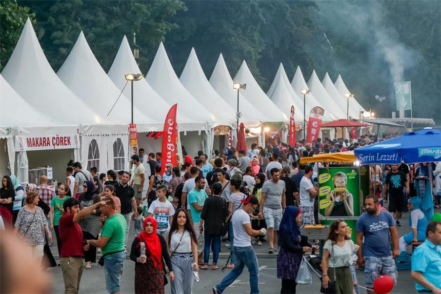 Europas größtes Ramadan-Festival ist gestartet Das Festi Ramazan.