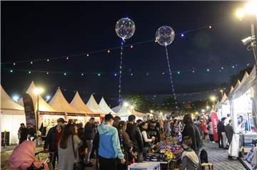 Das Festi Ramazan wird 2020 keine nächtliche Zeltstadt mehr sein, sondern in einer Halle stattfinden.