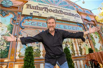 Das Festival Ruhrhochdeutsch soll auch 2020 stattfinden - allerdings nicht im historischen Spiegelzelt. Organisator Horst Hanke-Lindemann hat einen alternativen Spielort gefunden.