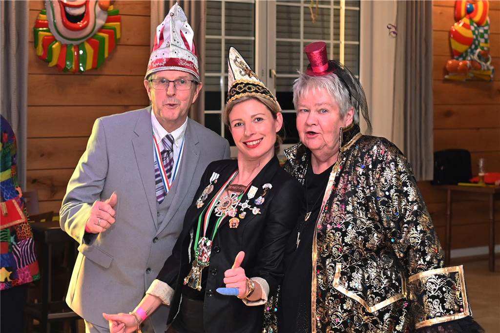 Das Festkomitee des Dorstener Karnevals feierte am Samstagabend ausgelassen und mit tollem Programm den „Kappenball“ in der Holsterhausener Gaststätte Adolf.