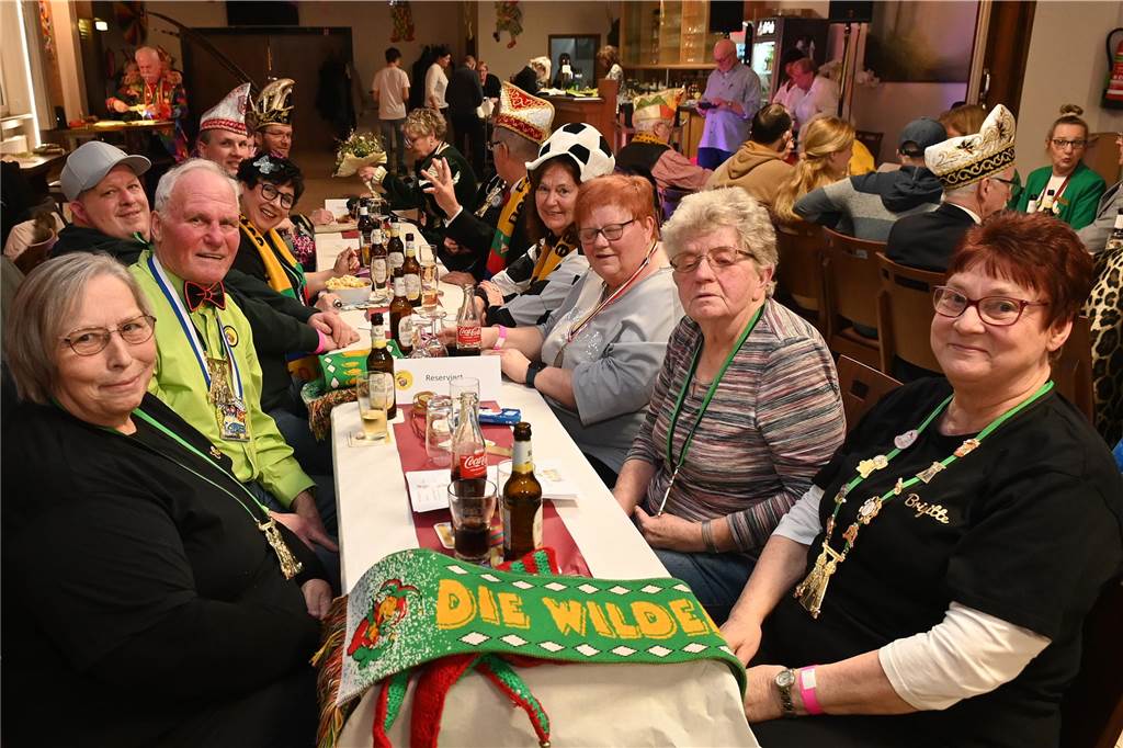 Das Festkomitee des Dorstener Karnevals feierte am Samstagabend ausgelassen und mit tollem Programm den „Kappenball“ in der Holsterhausener Gaststätte Adolf.
