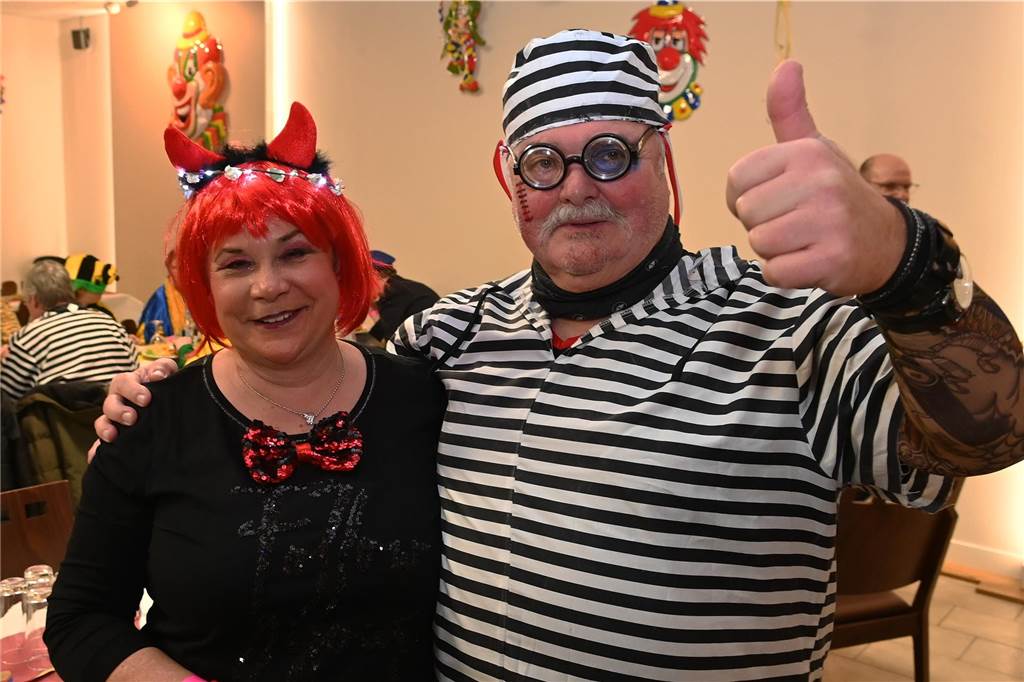 Das Festkomitee des Dorstener Karnevals feierte am Samstagabend ausgelassen und mit tollem Programm den „Kappenball“ in der Holsterhausener Gaststätte Adolf.