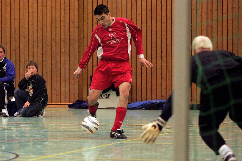 Das Finale 2006 war ein Krimi und endete mit einem 6:4 (4:4/2:4) nach Verlängerung für den SV Yeni Genclik gegen die Spvg Schwerin.