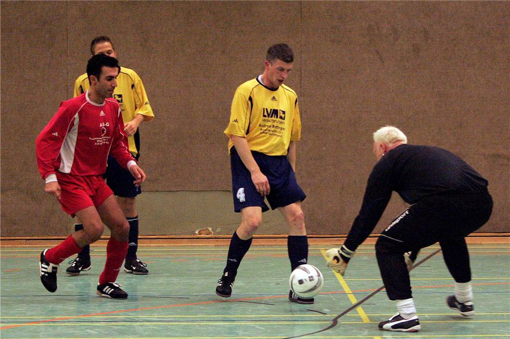 Das Finale 2006 war ein Krimi und endete mit einem 6:4 (4:4/2:4) nach Verlängerung für den SV Yeni Genclik gegen die Spvg Schwerin.