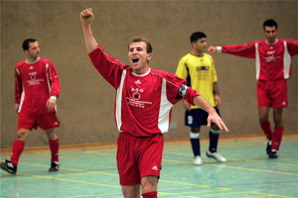 Das Finale 2006 war ein Krimi und endete mit einem 6:4 (4:4/2:4) nach Verlängerung für den SV Yeni Genclik gegen die Spvg Schwerin.