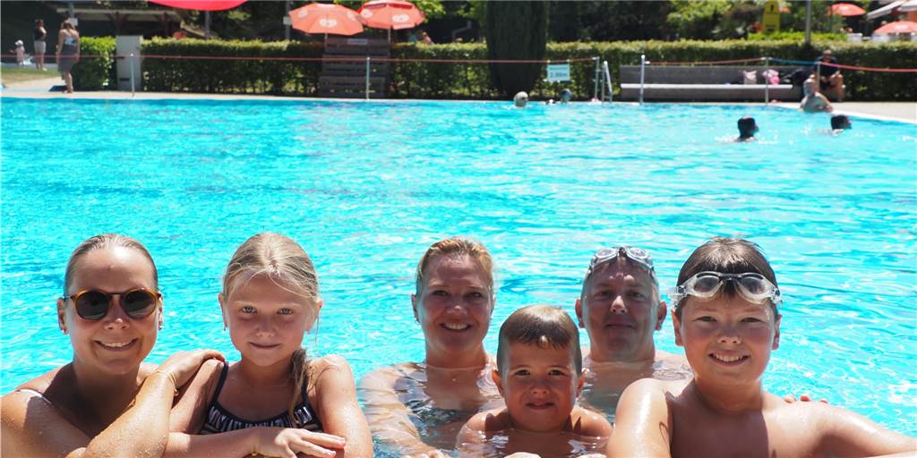 Freibad Brambauer verdoppelt Besucherzahlen und reduziert Energiekosten Das Freibad Brambauer lockte im Sommer 2022 wieder zahlreiche Besucher - darunter viele Familien an.