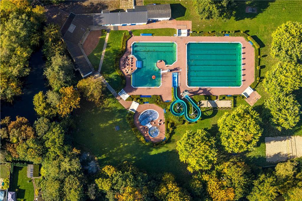 Das Freibad in Selm hat diesen Sommer wieder vielen Besuchern eine schöne Abkühlung gebracht. Voraussichtlich im Herbst kommenden Jahres soll es vor Ort eine umfangreiche Sanierung geben. Die letzte Rundumerneuerung liegt bereits mehr als 30 Jahre zurück.