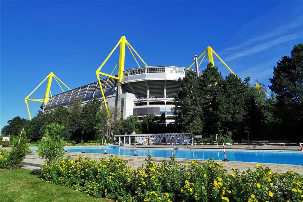 Freibad Volkspark vor Eröffnung: Jörg Husemann kündigt Termine an Das Freibad Volkspark befindet sich direkt am Stadion des BVB.