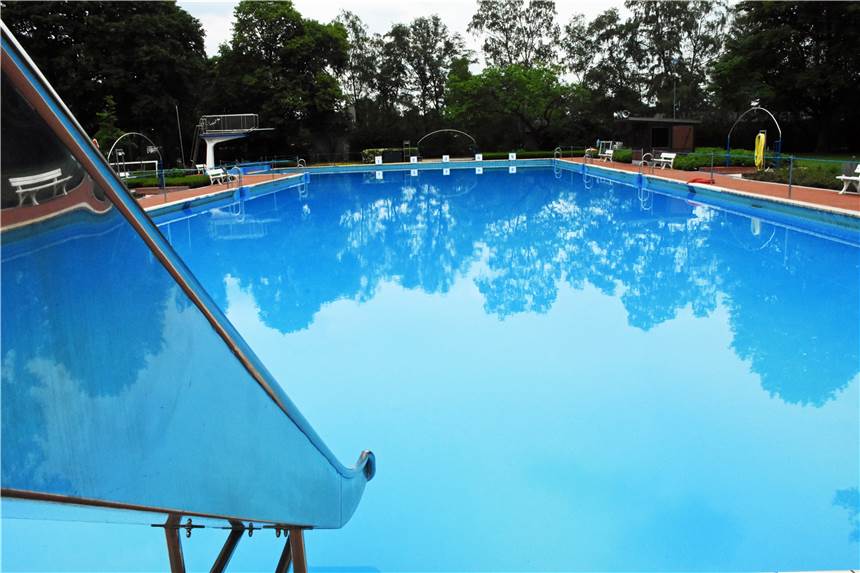 Vredener Freibad-Alternative: Startschuss erfolgt am Freitag Das Freibadbecken ruht still in diesem Sommer. Aber das Hallenbad wird am Freitag geöffnet.