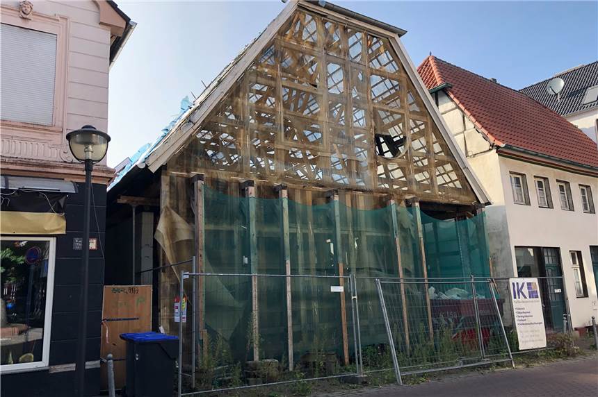 Gammelhäuser in Werne: In die Immobilie an der Burgstraße kommt endlich Bewegung Das Gebäude an der Burgstraße 13 in Werne ist schon lange eine Baustelle.