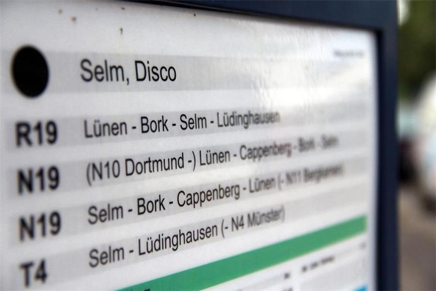 Disco Selm: Von den Anfängen zum "Easy Danceclub" Das Gebäude an der Selmer Industriestraße hat eine lange Tradition als Diskothek - selbst die benachbarte Haltestelle heißt so.