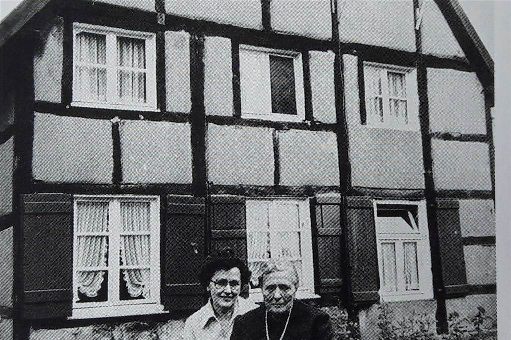 Das Gebäude der ersten Schule in Altendorf.