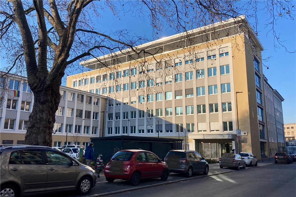Dortmunderin wartete über ein Jahr auf Pflegegeld von der Stadt Das Gebäude des Dortmunder Sozialamtes an der Luisenstraße