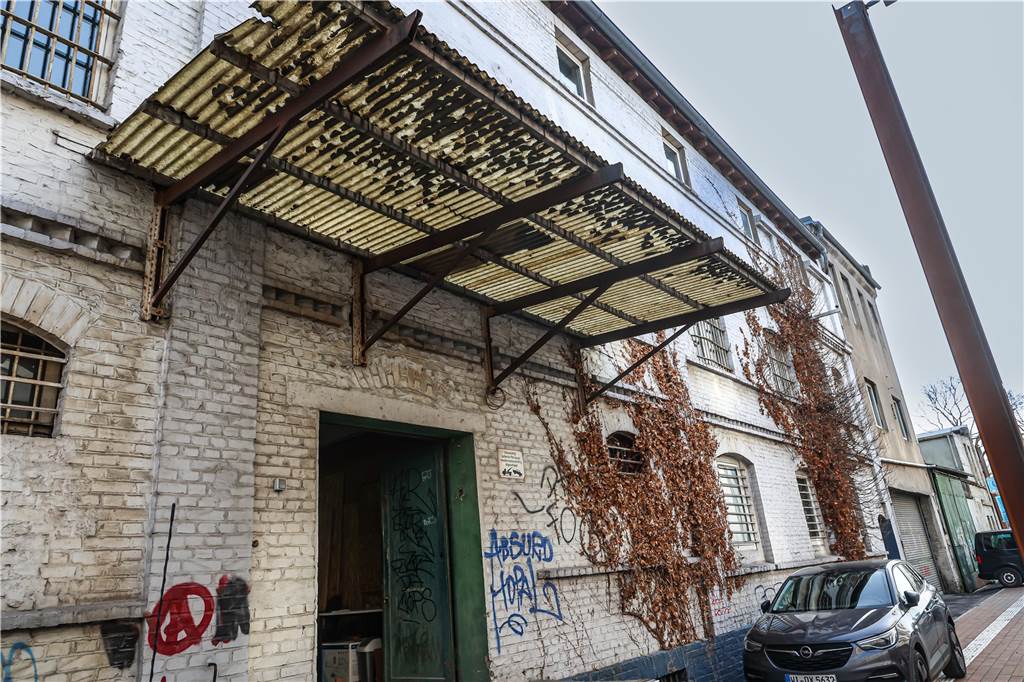 Neue Projekte am Hafen: Die Speicherstraße bekommt eine Markthalle Das Gebäude von Pro Büro & Kopier ist mehr als 100 Jahre alt und diente einst als Kolonialwarenhandlung.