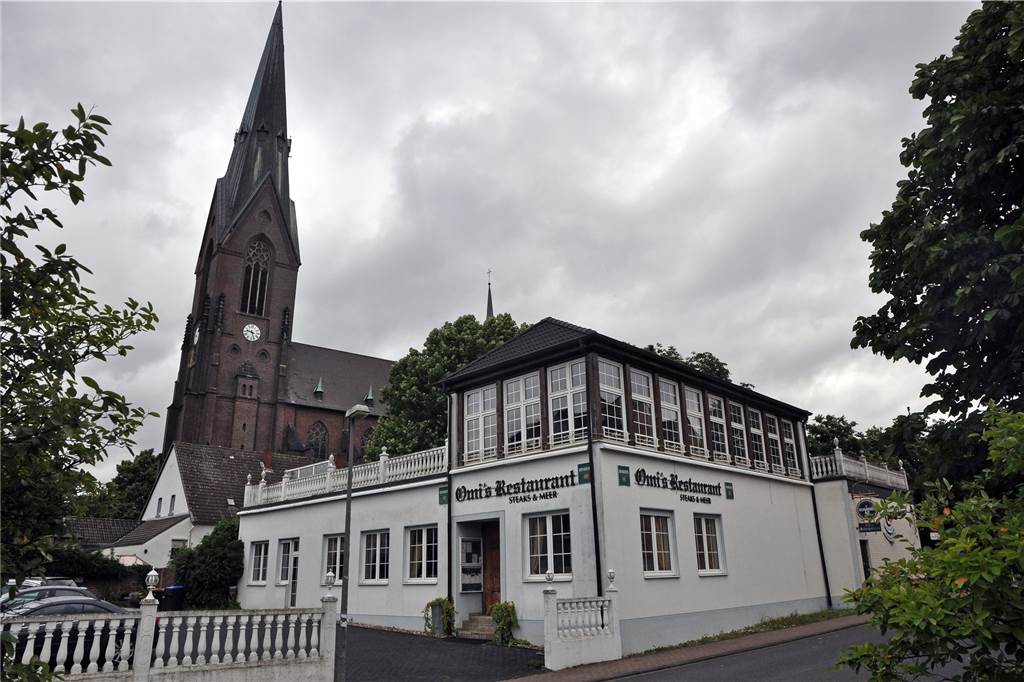 Abriss der ehemaligen Lüner Kultkneipe „Omi`s Schnapshaus“ rückt näher Das Gebäudeensemble von Omi`s Restaurant und Omi`s Schnapshaus soll bald abgerissen werden.