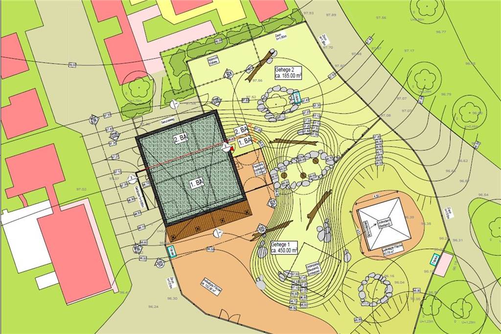 Vom Tierpark Recklinghausen nach Hollywood: Ralf Moeller zeigt Arnie die Esel Ein Plan zeigt das neue Eselgehege in Recklinghausen.
