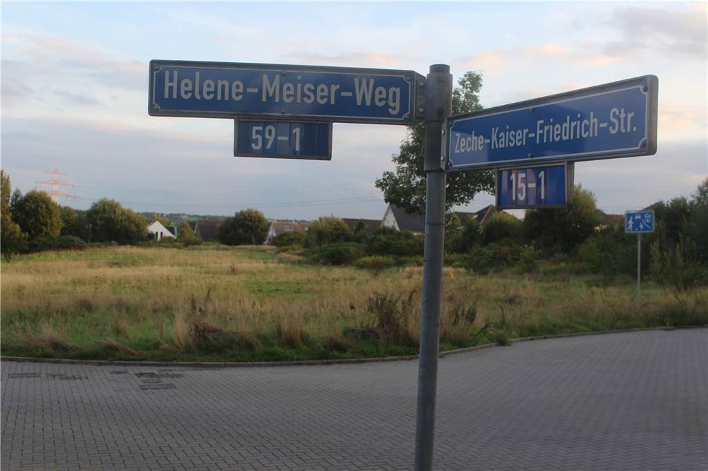 Hier ist in Dortmunds Süden Platz für neue Wohnungen Das Gelände der einstigen Zeche „Kaiser Friedrich“ liegt mitten im Wohngebiet Menglinghausen-Süd. 133 neue Mietwohnungen könnten hier gebaut werden.