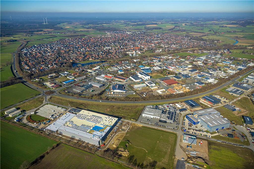 Wie steht es um die Wirtschaft im Kreis Coesfeld? Das Gewerbegebiet Olfen-Ost II und die Stadt aus der Vogelperspektive