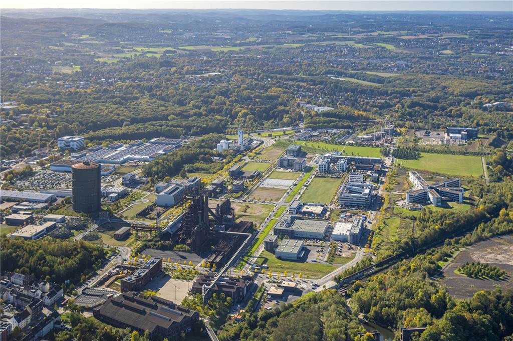 Von Phoenix-See bis Rathaus: So ging es 2022 auf großen Baustellen voran Das Gewerbegebiet Phoenix-West ist 2022 deutlich gewachsen.