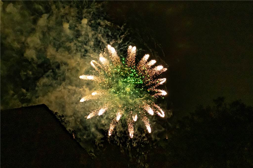 Das große Brilliant-Feuerwerk am Montag auf Sim-Jü.
