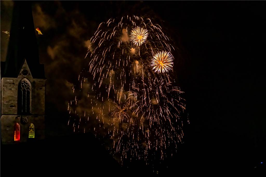 Das große Brilliant-Feuerwerk am Montag auf Sim-Jü.