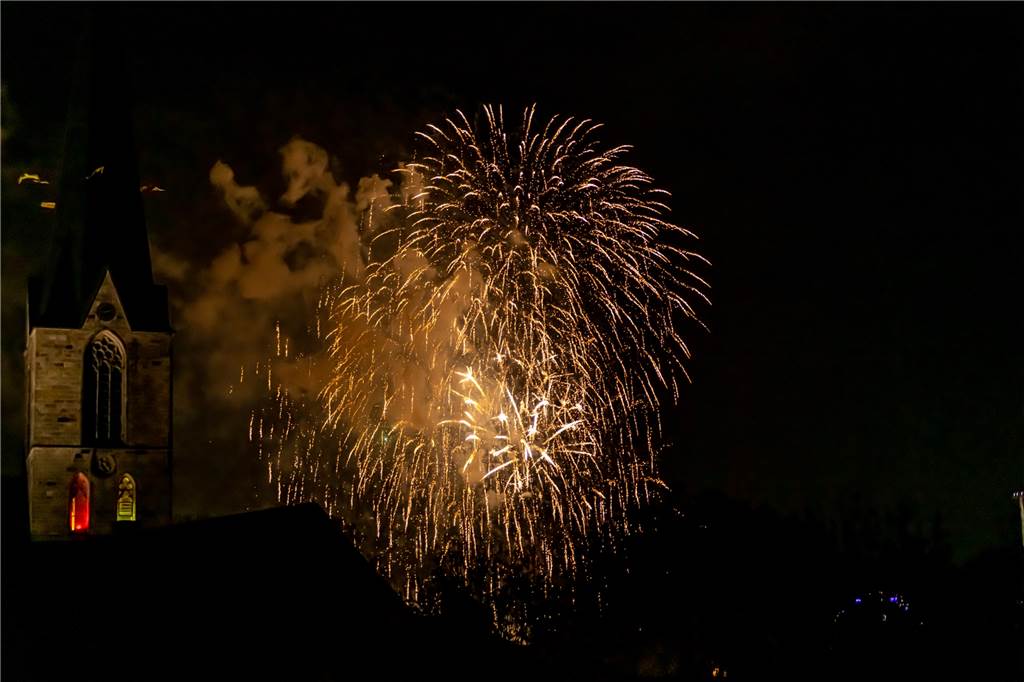 Das große Brilliant-Feuerwerk am Montag auf Sim-Jü.