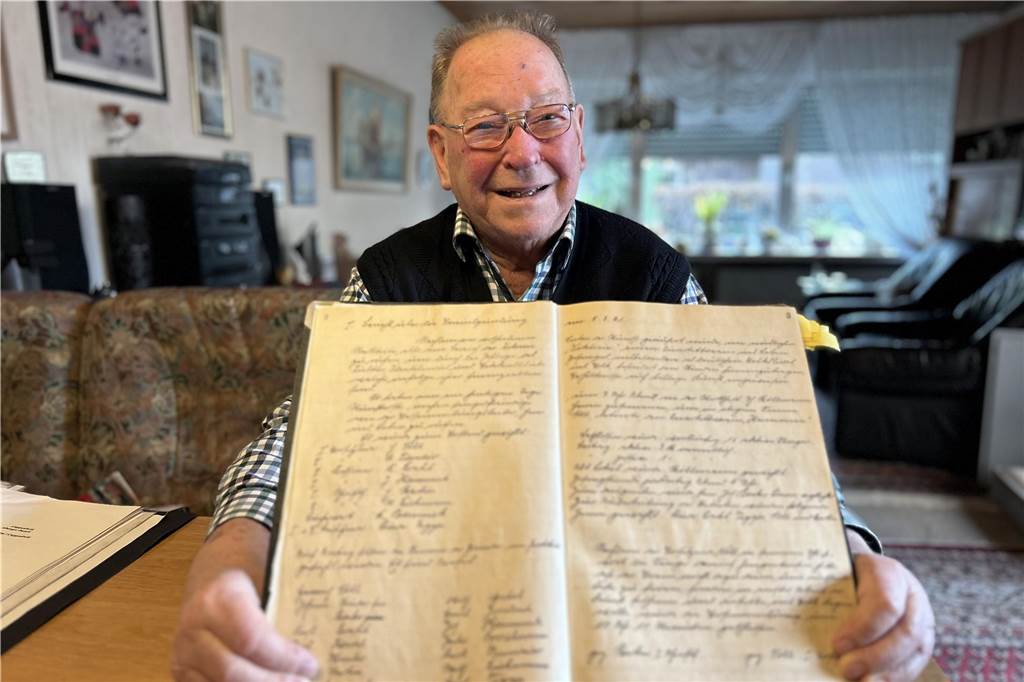 MGV Harmonie Zeche Victoria löst sich auf: Ära endet nach 102 Jahren Das Gründungsbuch des MGV
