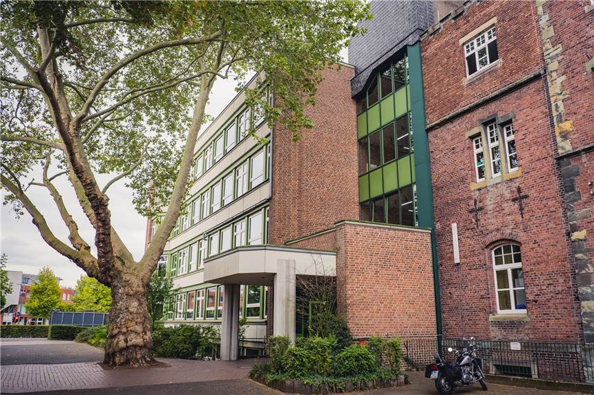 Digitalpakt Schule: 130.000 Euro für Gymnasium St. Ursula Das Gymnasium St. Ursula bekommt 130.000 Euro.