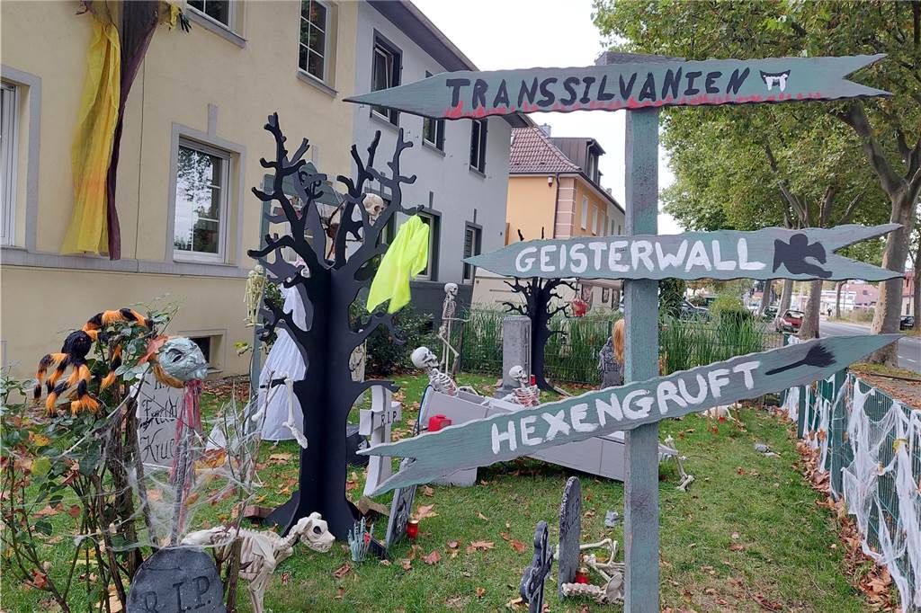 Ist das Castrop-Rauxels gruseligstes Halloween-Haus 2021? Das Halloween-Haus von Familie Schink in Ickern ist in diesem Jahr wieder zurück.