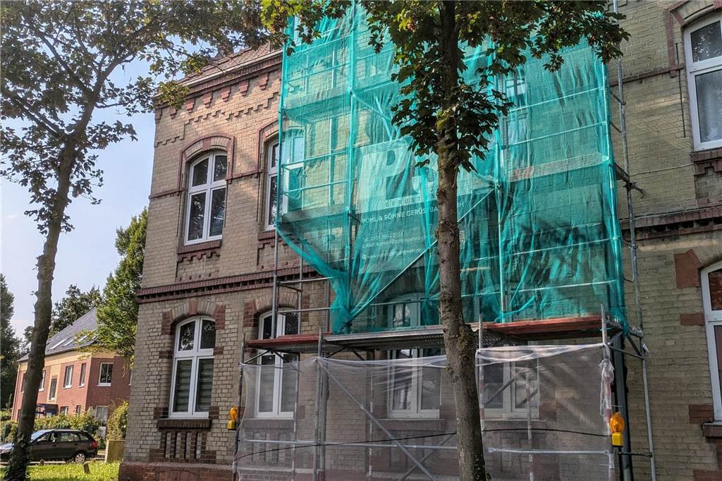 Markanter Hingucker: Das macht dieses Haus so wertvoll für Dorsten Das Haupthaus ist derzeit an zwei Seiten eingerüstet.