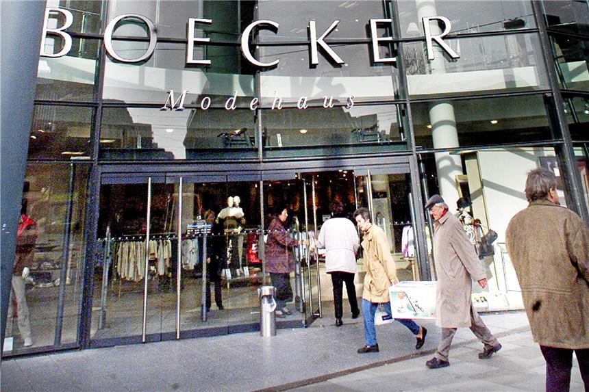 Sportartikelhändler eröffnet Filiale im Boecker-Haus Das Haus an der Kampstraße 5: Boecker geht, Decathlon kommt.