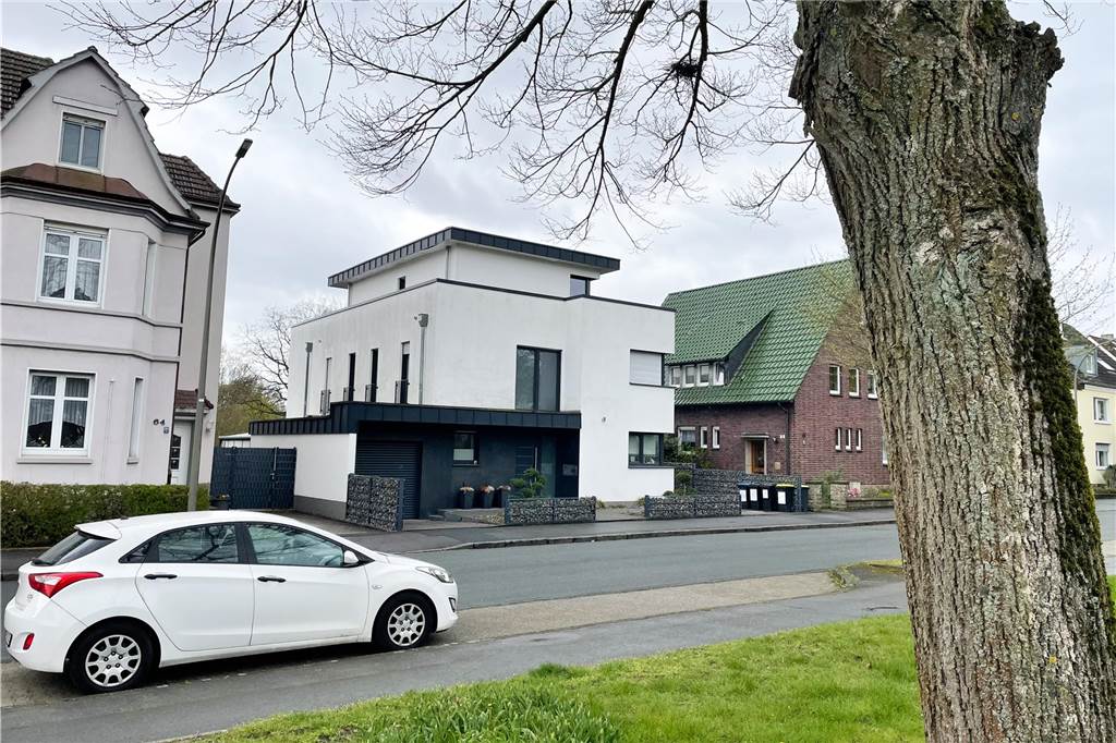 Ein Traum für Familien: Großes Haus in Huckarde wird zwangsversteigert Oberfeldstraße in Huckarde mit Haus, das zwangsversteigert wird