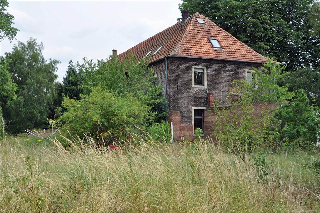 Noch kein tragfähiges Konzept für das alte Haus Füchteln Das Haus Füchteln fristet ein Dornröschenschlaf-Dasein.