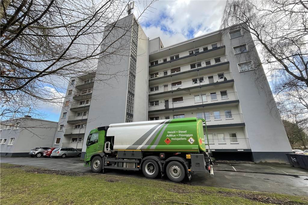 Heizölfirma aus Dortmund geprellt: „Wurden systematisch ausgenutzt“ Das Haus in Kamen wird im Januar mit Heizöl beliefert, nach dem die Heizung über eine Woche lang nicht lief. Die Mieter bezahlten das Heizöl aus eigener Tasche.