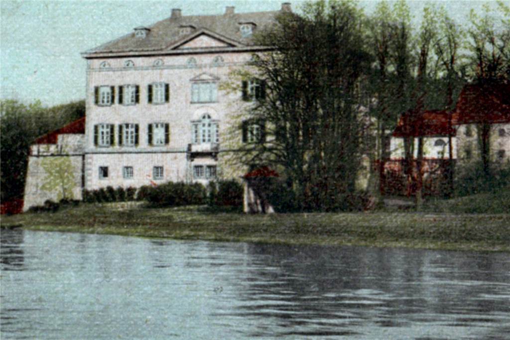 Das Haus Villigst, hier auf einer Postkarte aus dem Jahre 1899, ist von einem ausgedehnten Parkgelände umgeben.