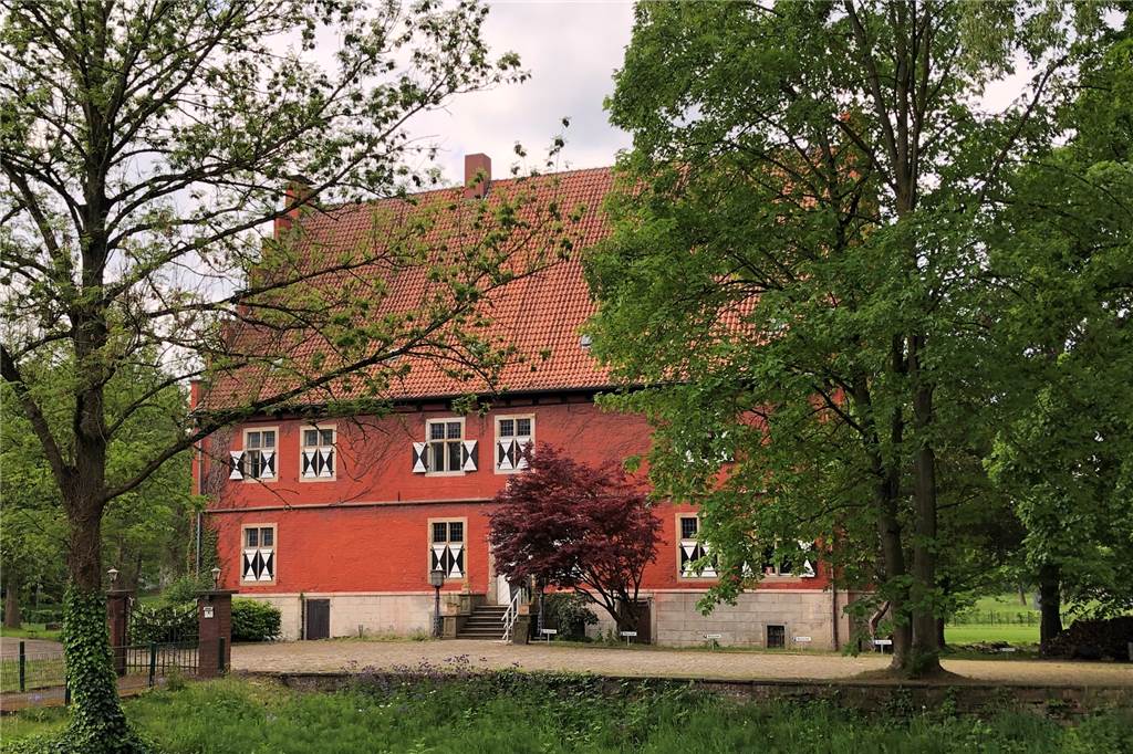 Mittelalter-Flair am Haus Wenge: Aus Werbefilm entwickelt sich mehr Das Haus Wenge in Lanstrop soll nach dem Willen des "Haus Wenge Lanstrop" zum Veranstaltungs-Mittelpunkt für den Stadteil werden