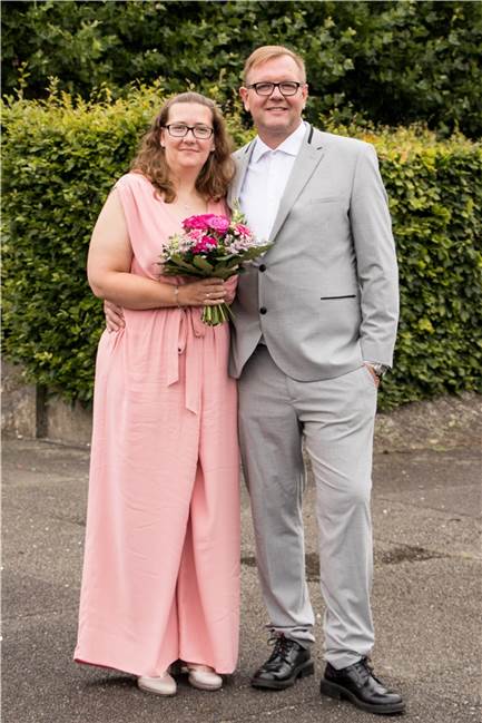 Frisch verheiratet: Kerstin und Floris kennen sich vom TuS Henrichenburg Das Henrichenburger Paar hat sich auf dem TuS-Sportplatz kennen gelernt.
