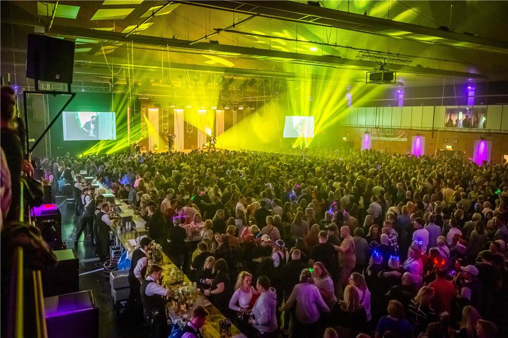 Schlagerparty des Solidarfonds NRW in der Europahalle in Castrop-Rauxel am 1.3.24