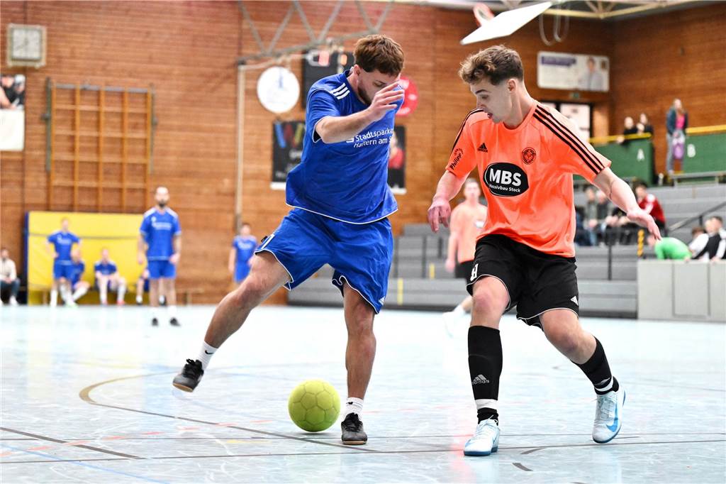 Das Hobbyturnier der IGF Haltern hat das Jahr 2025 fußballerisch eröffnet. Mit dabei waren viele bekannte Gesichter aus der Stadt. Im Finale setzte sich Alemania Haltern 47 gegen Brilon Wald knapp mit 1:0 durch.